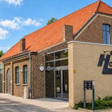 Gevel van ontmoetingscentrum Halleman