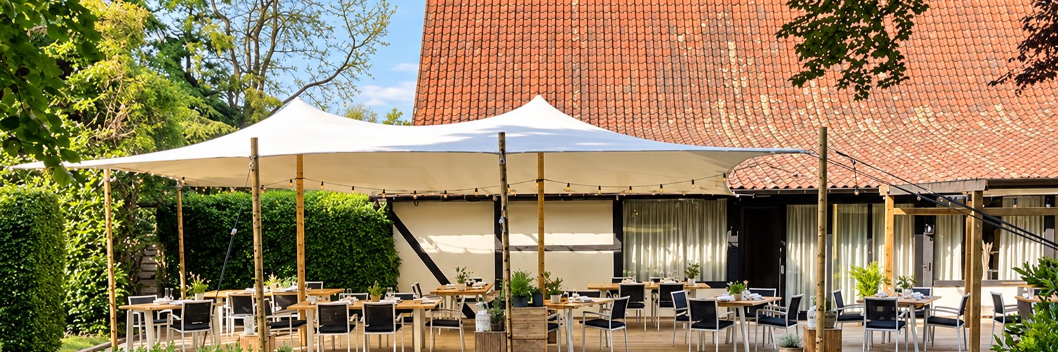 Gevel en terras van De Baenwinning