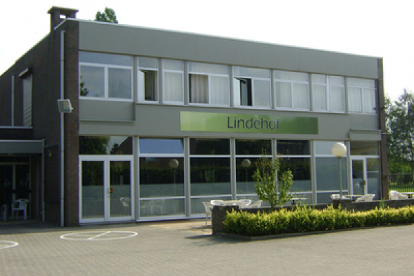 Voorgevel van 't Lindehof