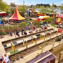 Overzicht van het circuspark De Sierk