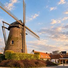 Sonnevillemolen naast de feestzaal Molenhof