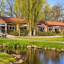 Hoeve Pietersheim en vijver