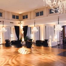 Feestopstelling in een zaal van 's Graevenhof