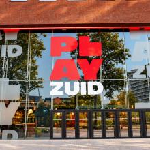 Ingang van Play Zuid aan de Vlaamsekaai