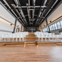Dezelfde zaal van De Ark in theateropstelling