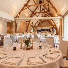 Dineropstelling in de gerestaureerde schuur van ’t Groot Moerhof
