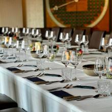 Tafeldekking in de brasserie van ’t Veilinghuis