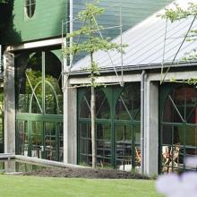 Orangerie en tuin van Le Palais de Plume