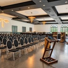 Congresopstelling in de zaal van De Barrier
